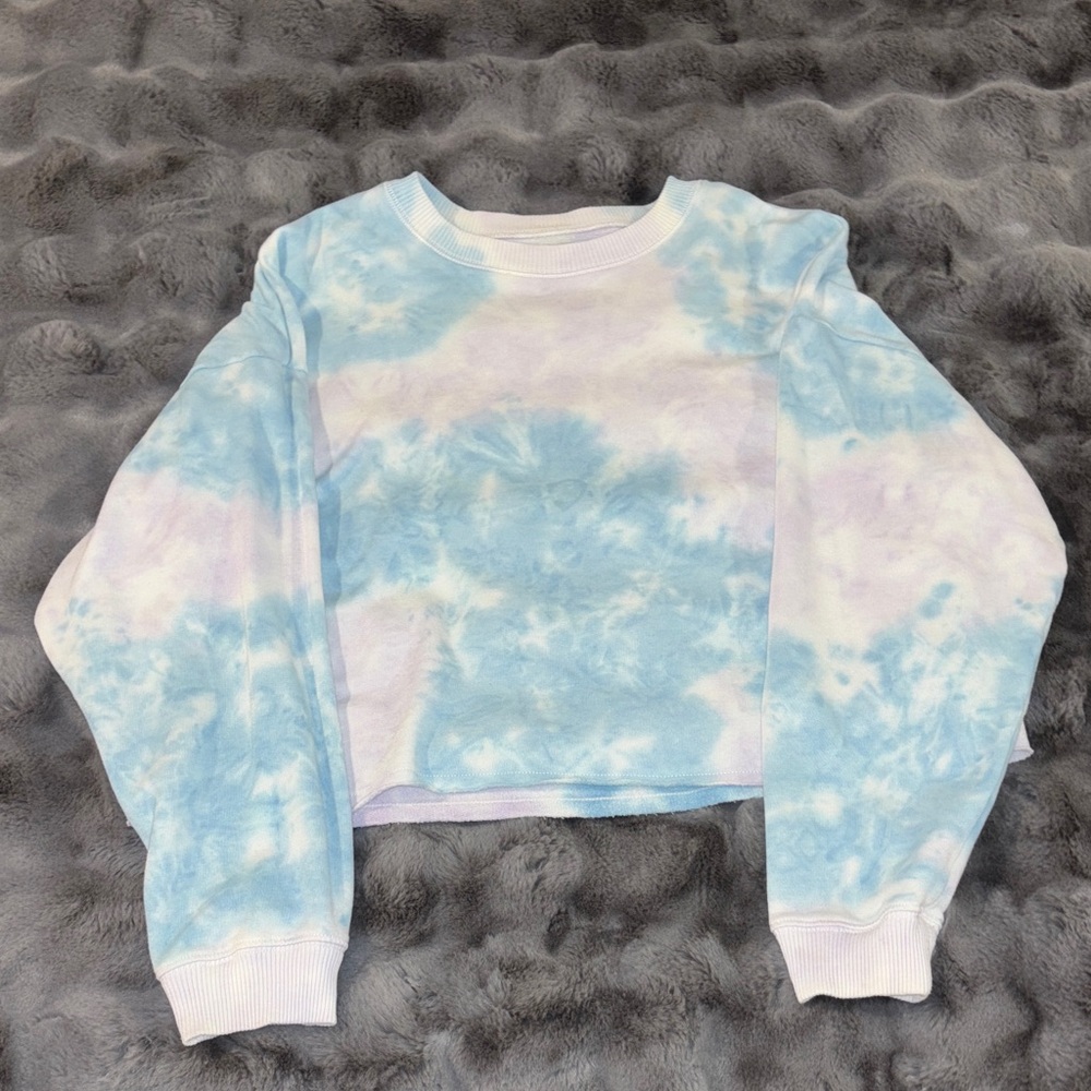 American Eagle Outfitters Pastel Blue and White Sweatshirt